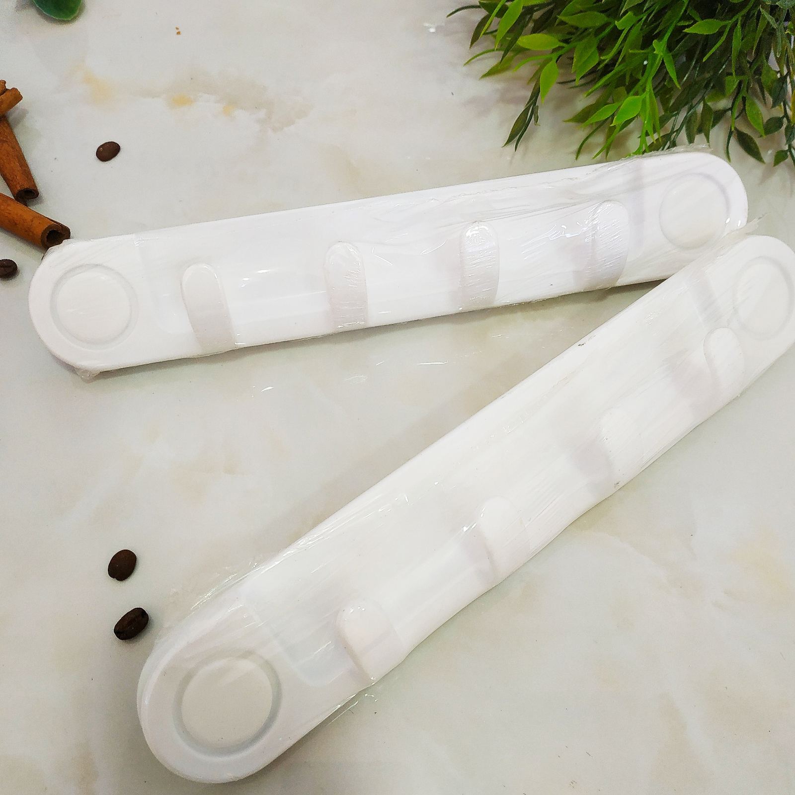 Крючек 4 (белый) 0715 ✅ базовая цена 19.69 грн. ✔ Опт ✔ Скидки ✔ Заходите! - Интернет-магазин ✅ Фортуна-опт ✅