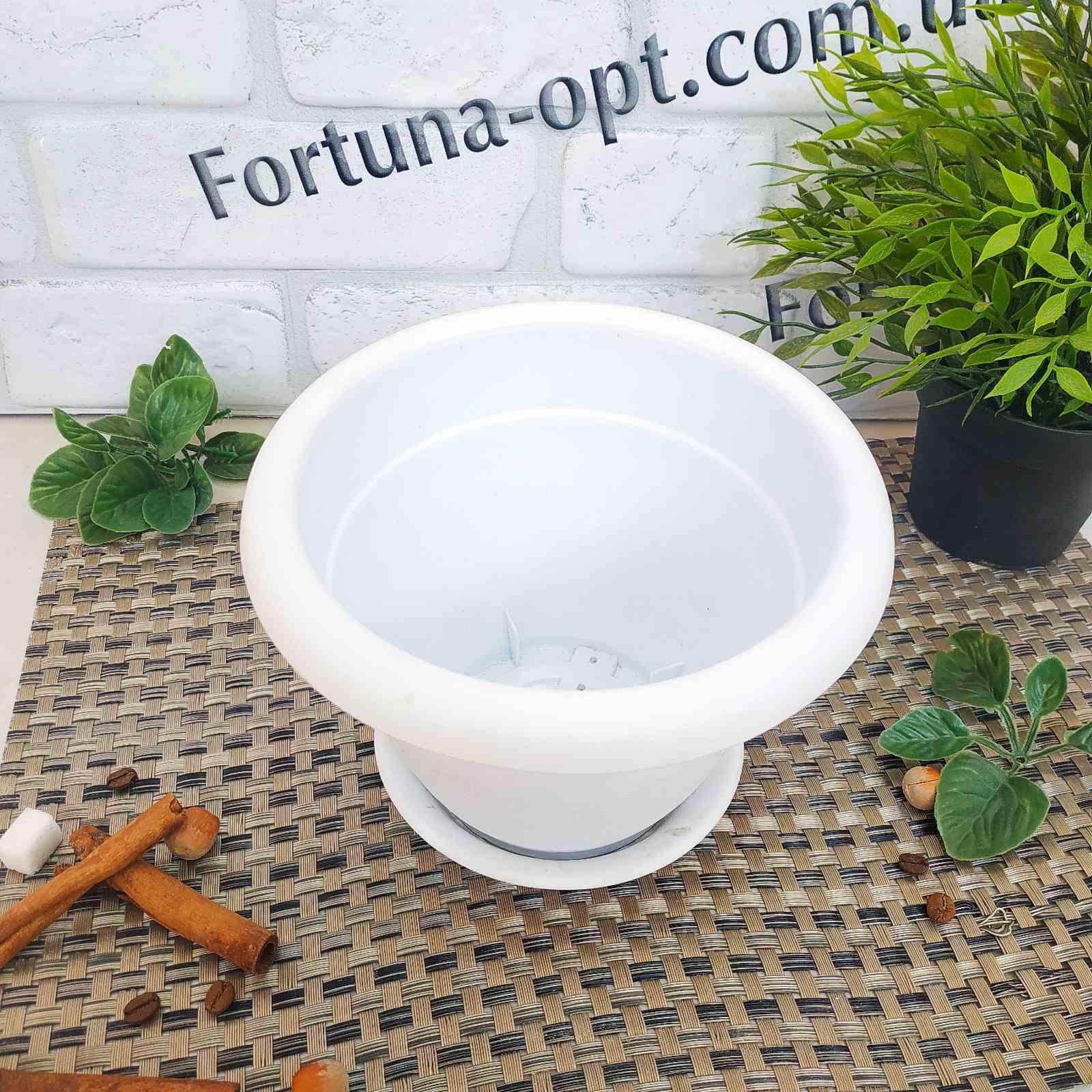 Горшок цветочный Люкс d-17 см, h-13,3 см белый 2934 ✅ базовая цена 25.98 грн. ✔ Опт ✔ Скидки ✔ Заходите! - Интернет-магазин ✅ Фортуна-опт ✅