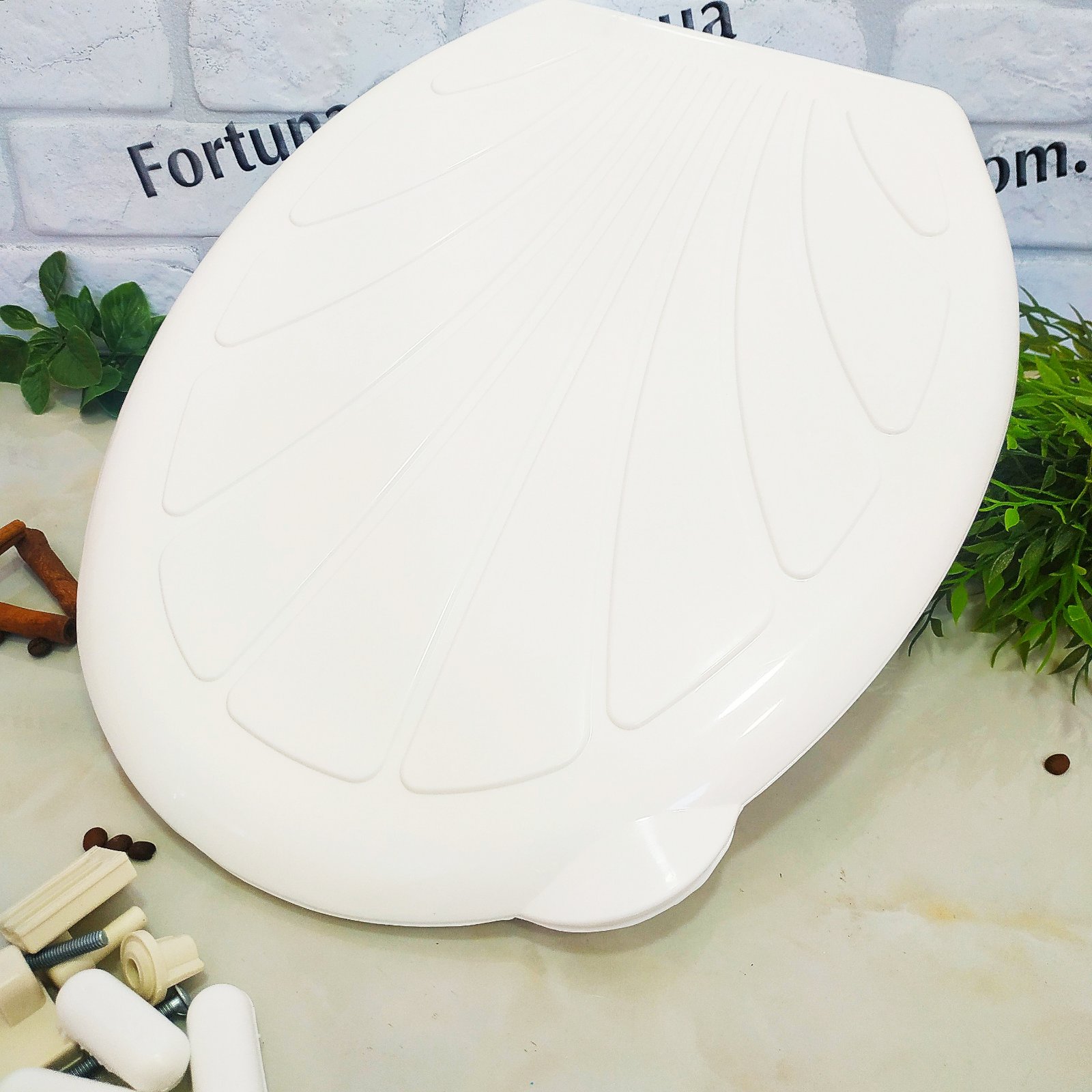 Крышка пластик Украина белая (З) 1312/2 ✅ базовая цена 302.80 грн. ✔ Опт ✔ Скидки ✔ Заходите! - Интернет-магазин ✅ Фортуна-опт ✅