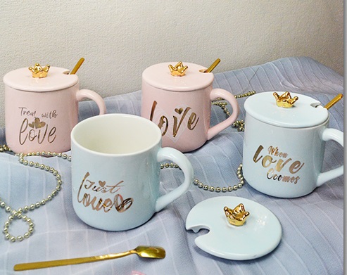 Чашка с крышкой и ложкой 350 мл "Love" Stenson - 00230  ✅ базовая цена $4.53 ✔ Опт ✔ Скидки ✔ Заходите! - Интернет-магазин ✅ Фортуна-опт ✅