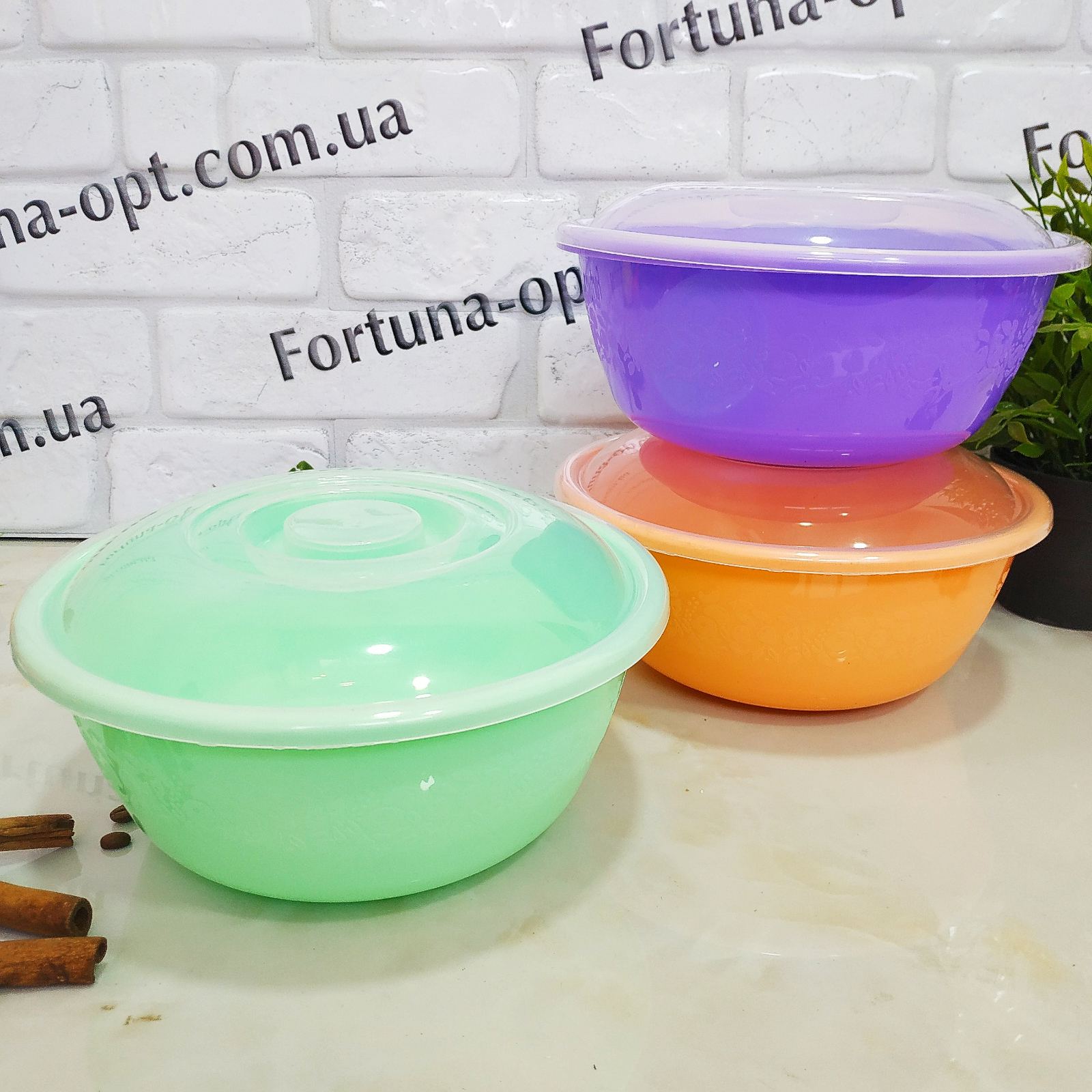 Миска пластиковая с крышкой 2 л "Ягодка" - 0308 ✅ базовая цена 40.73 грн. ✔ Опт ✔ Скидки ✔ Заходите! - Интернет-магазин ✅ Фортуна-опт ✅