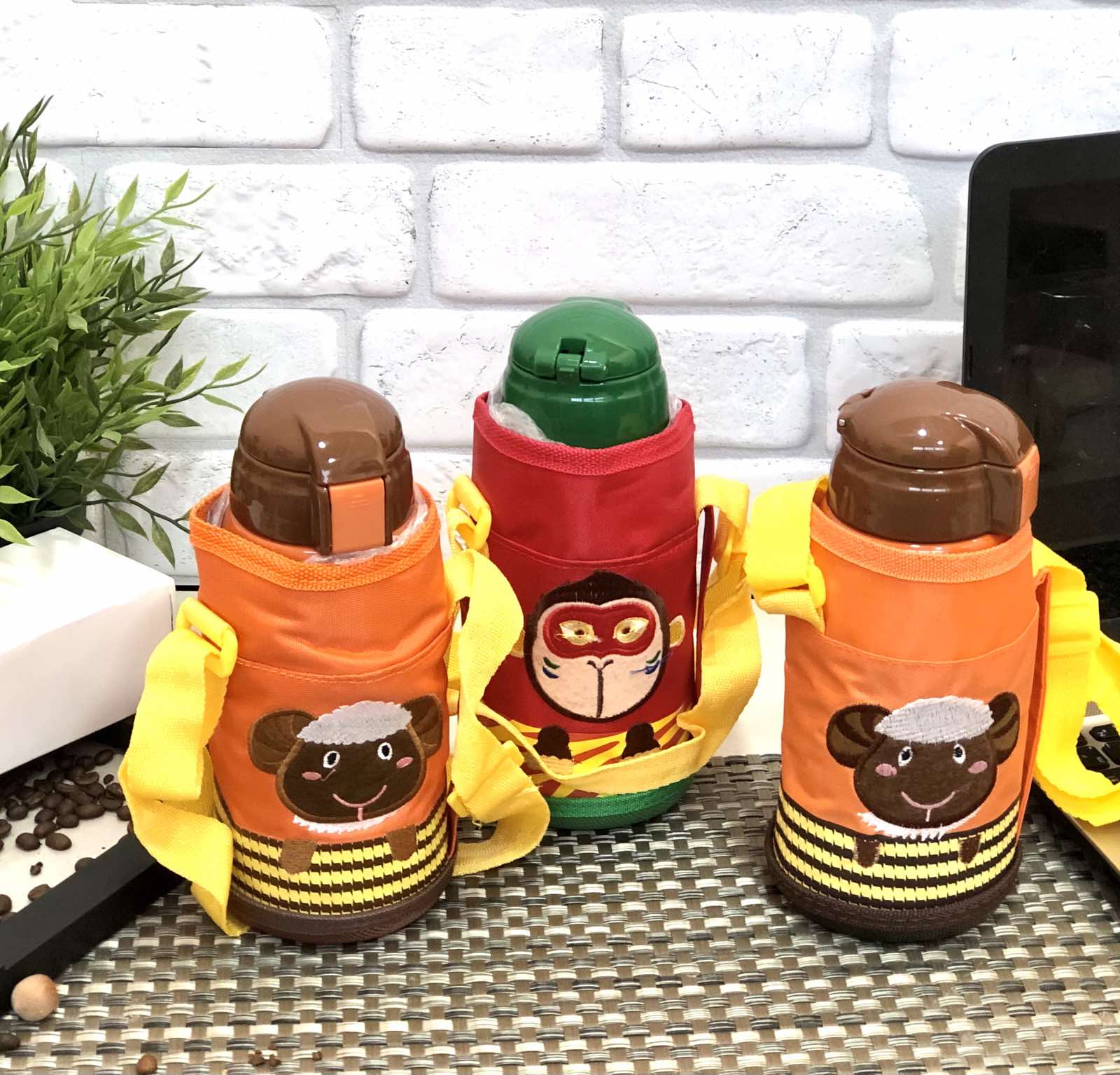 Термос-поилка детский в чехле Stenson MT - 2055 - 500 мл   ➜ фото ➜р озн цена $8.95 -Интернет-магазин ✅ Fortuna-opt.com.ua. ✅