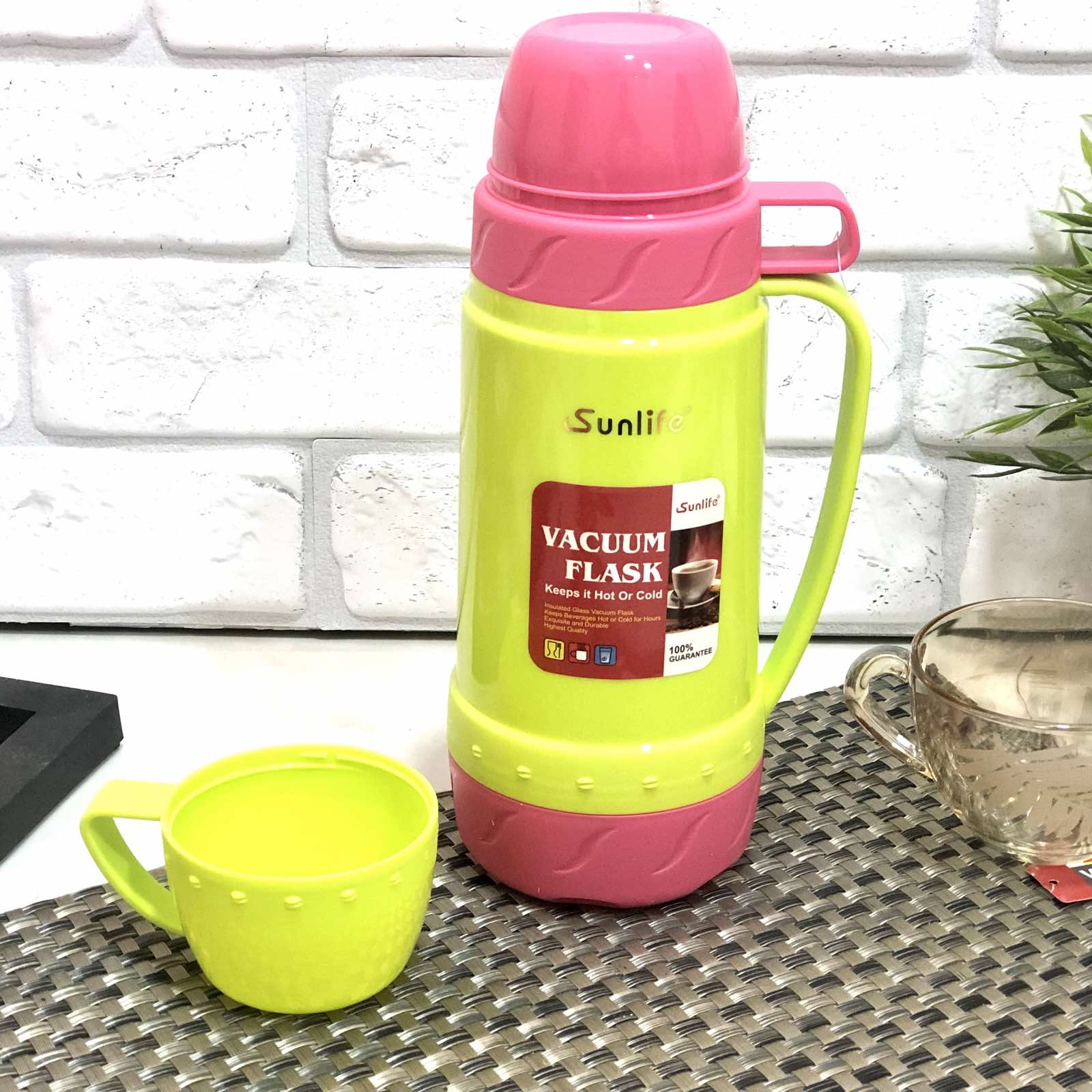 Термос 1,8 л со стеклянной колбой и с двумя чашами Frico FRU - 270 ➜ фото ➜ розн цена $8.10 - Интернет-магазин ✅ Fortuna-opt.com.ua. ✅ 