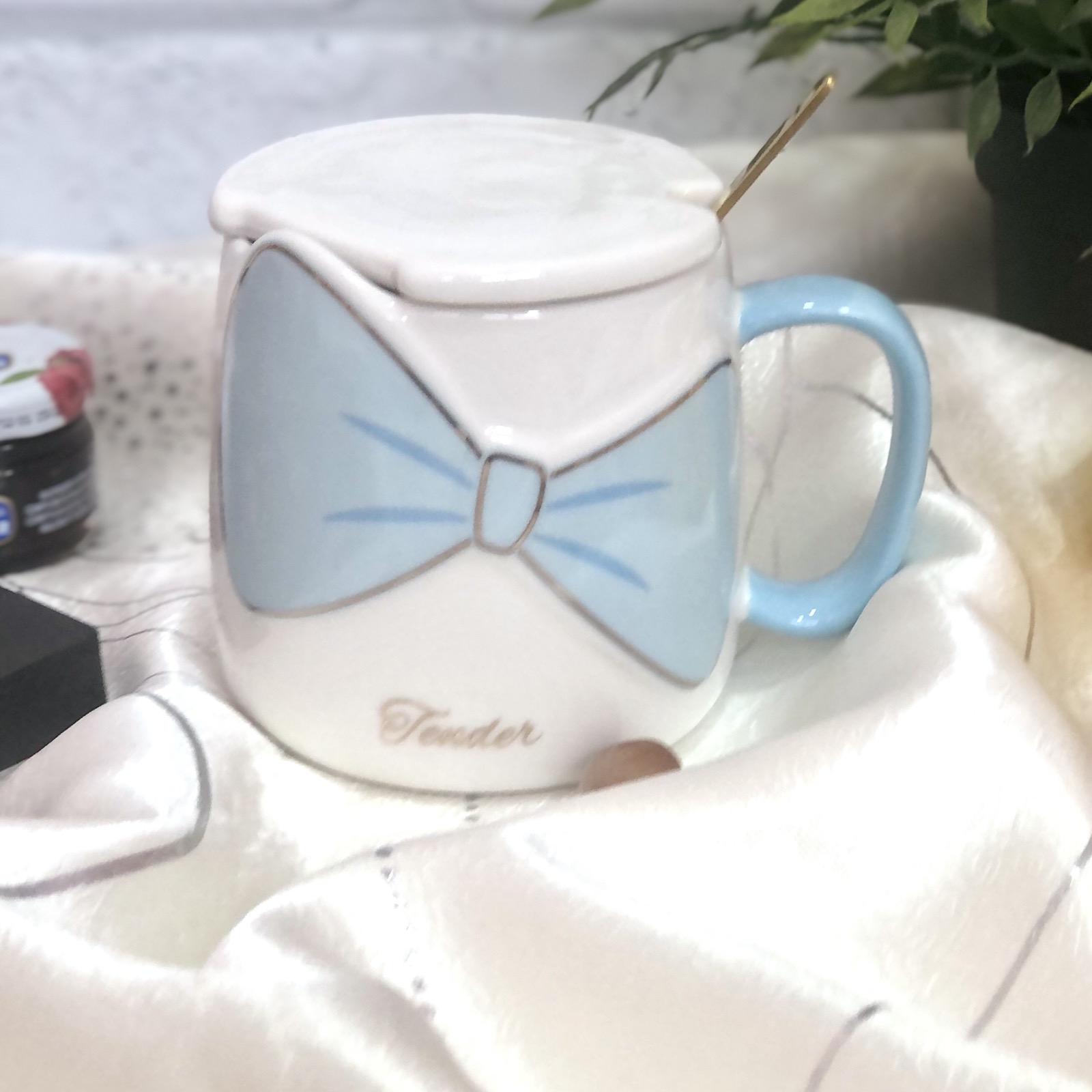 Чашка керамическая с крышкой и ложкой 400 мл "Bow" Stenson - 00517 ✅ базовая цена $5.86 ✔ Опт ✔ Скидки ✔ Заходите! - Интернет-магазин ✅ Фортуна-опт ✅